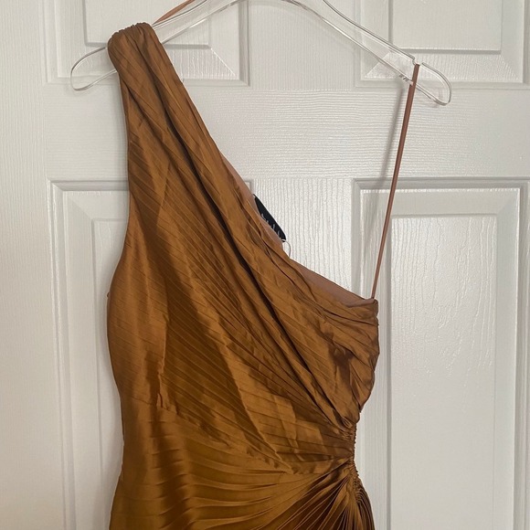 Petal & Pup Kleo One Shoulder Maxi Dress Golden Ochre Pleated Bridesmaid - Picture 7 of 9